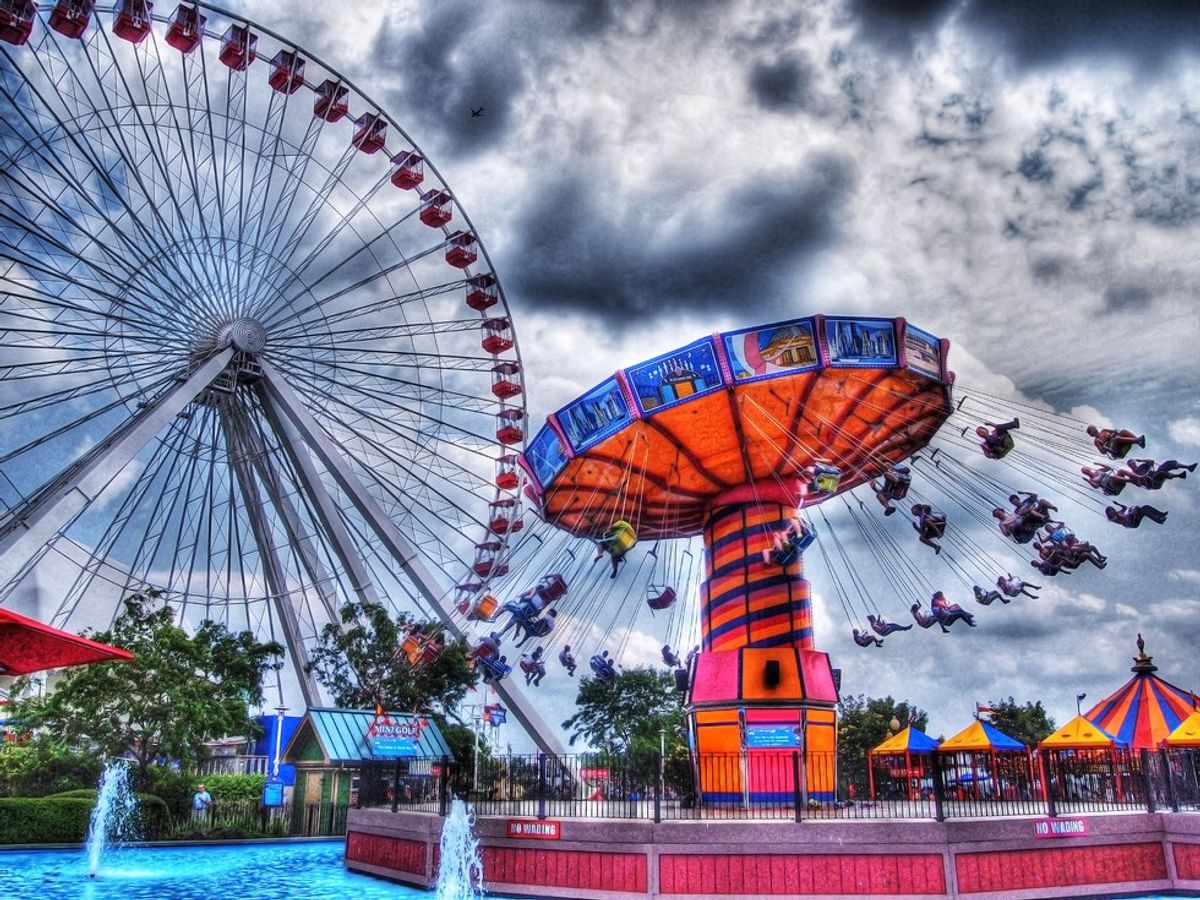 18 Signs You Work At A Theme Park