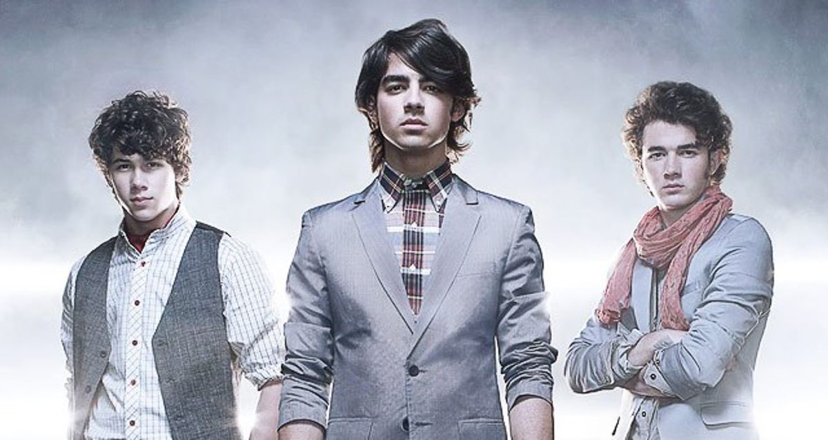 Signs You Were Obsessed With The Jonas Brothers
