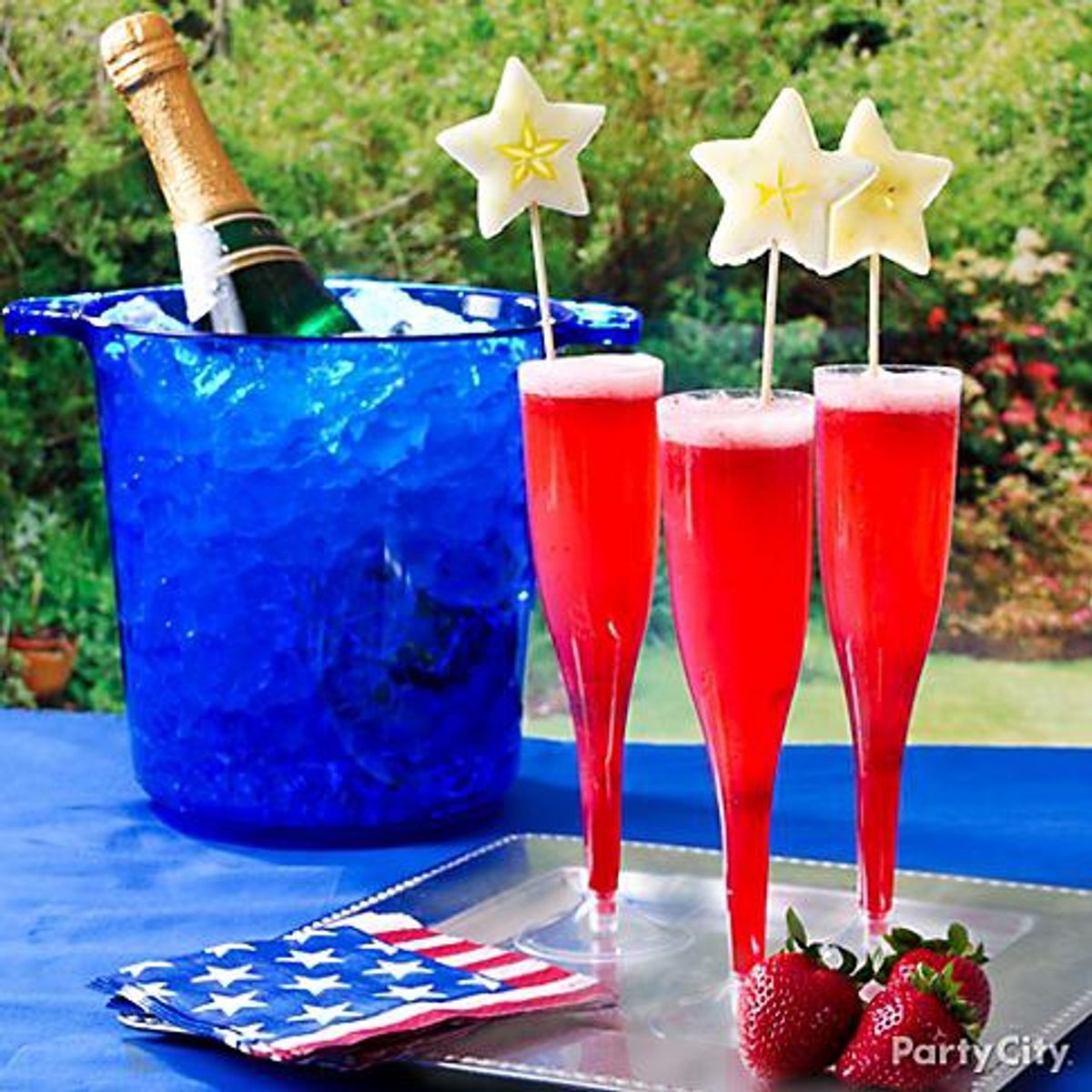 Adult and Kid-Friendly Drinks For Your 4th of July