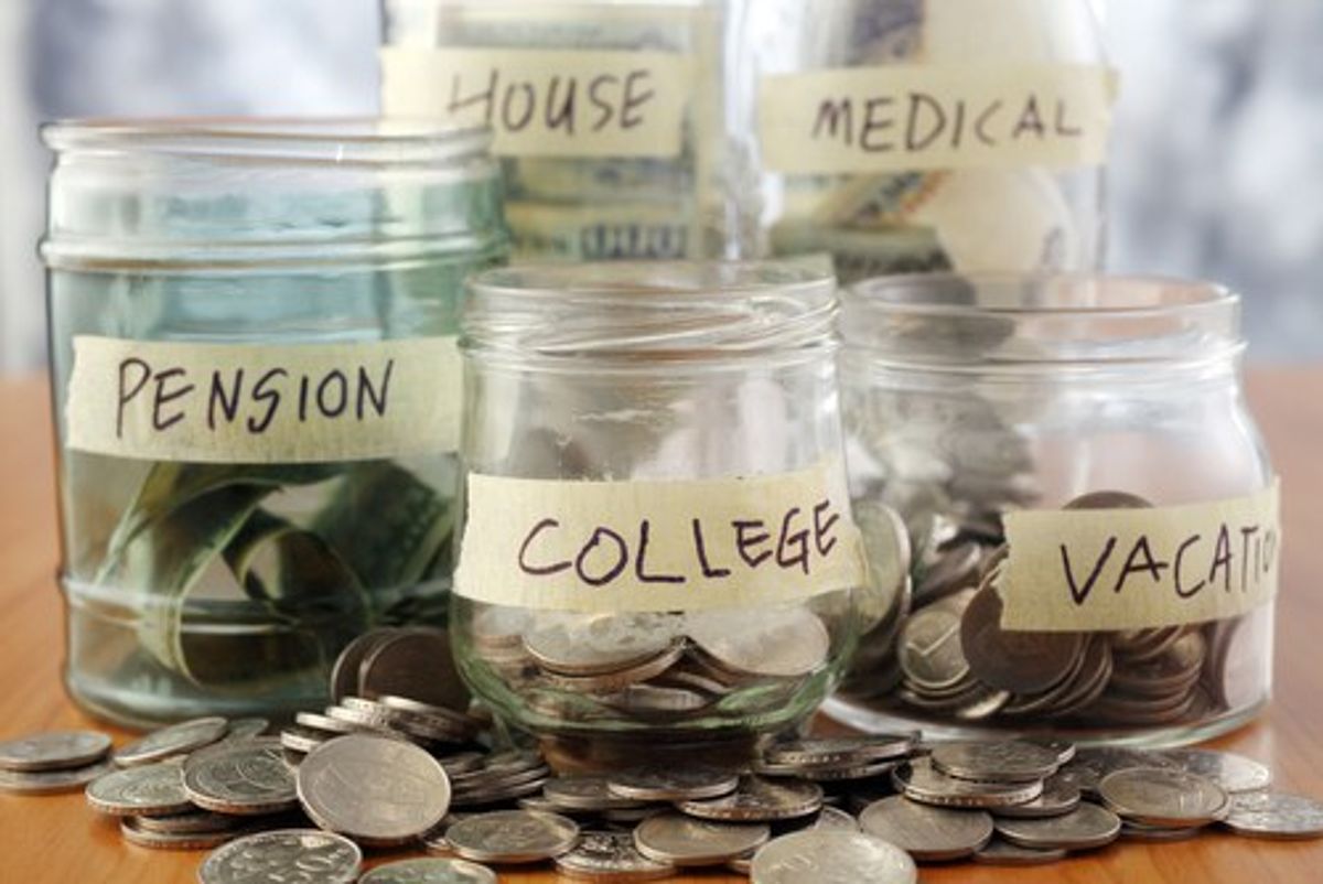 20 Ways To Save Money In College