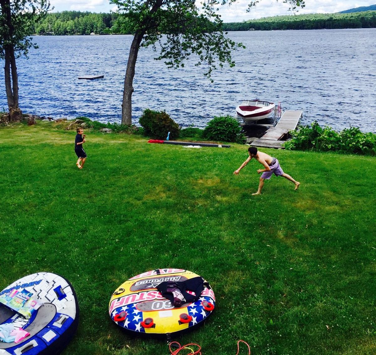 10 Things That Happen At The Family Lake House