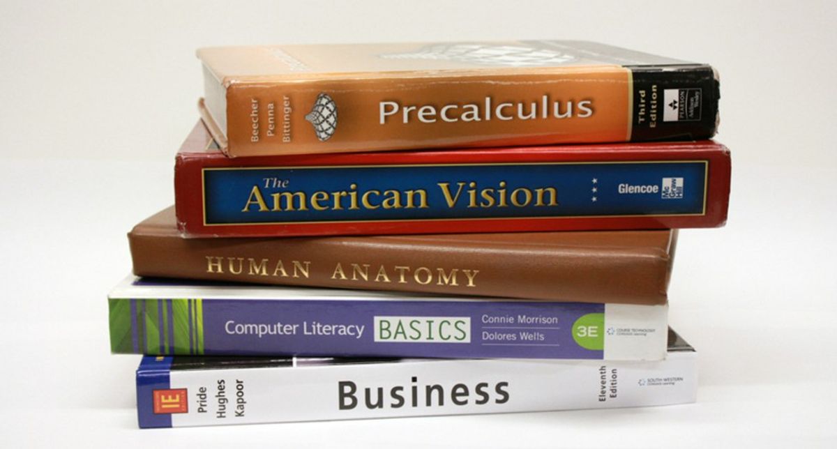 10 Ways To Save On College Textbooks This Semester