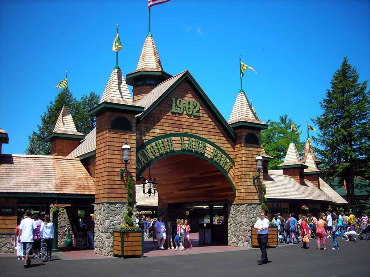 Why You Should Go To Canobie Lake Park Every Summer