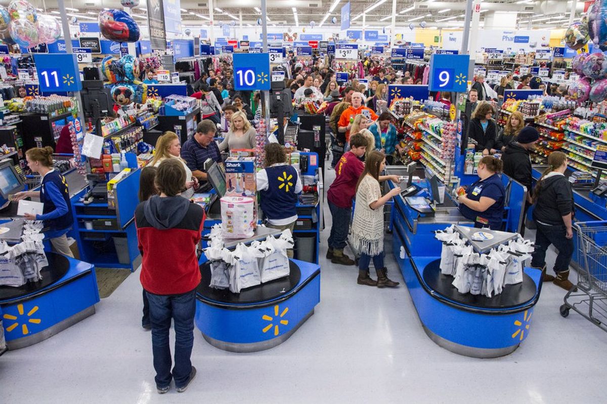 ​5 Things That Cashiers Wish You Knew