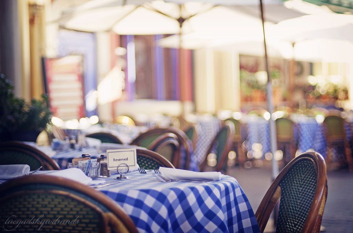 10 Things A Restaurant Host Wants You To Know
