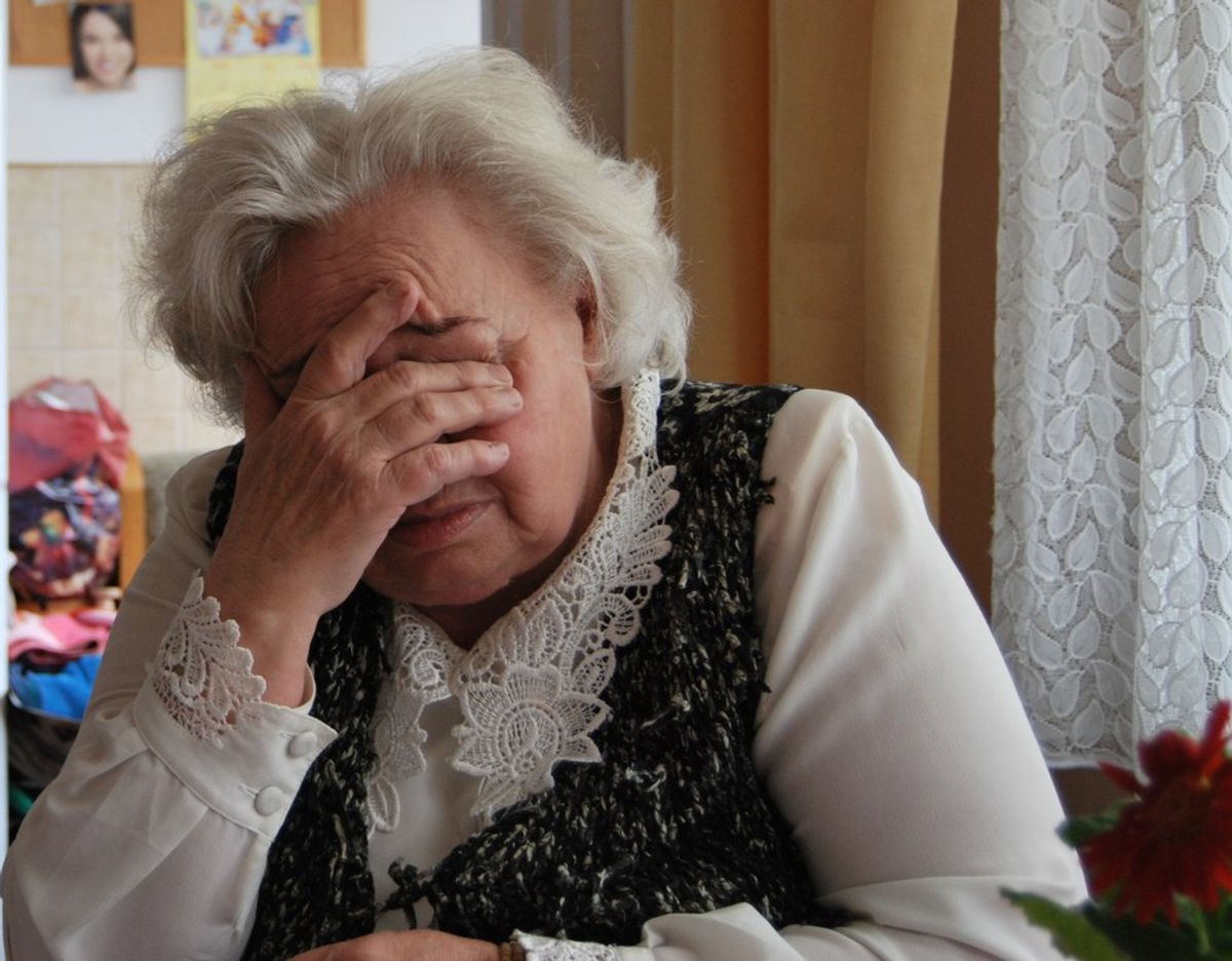 13 Things Your Grandma Probably Doesn't Understand About Social Media