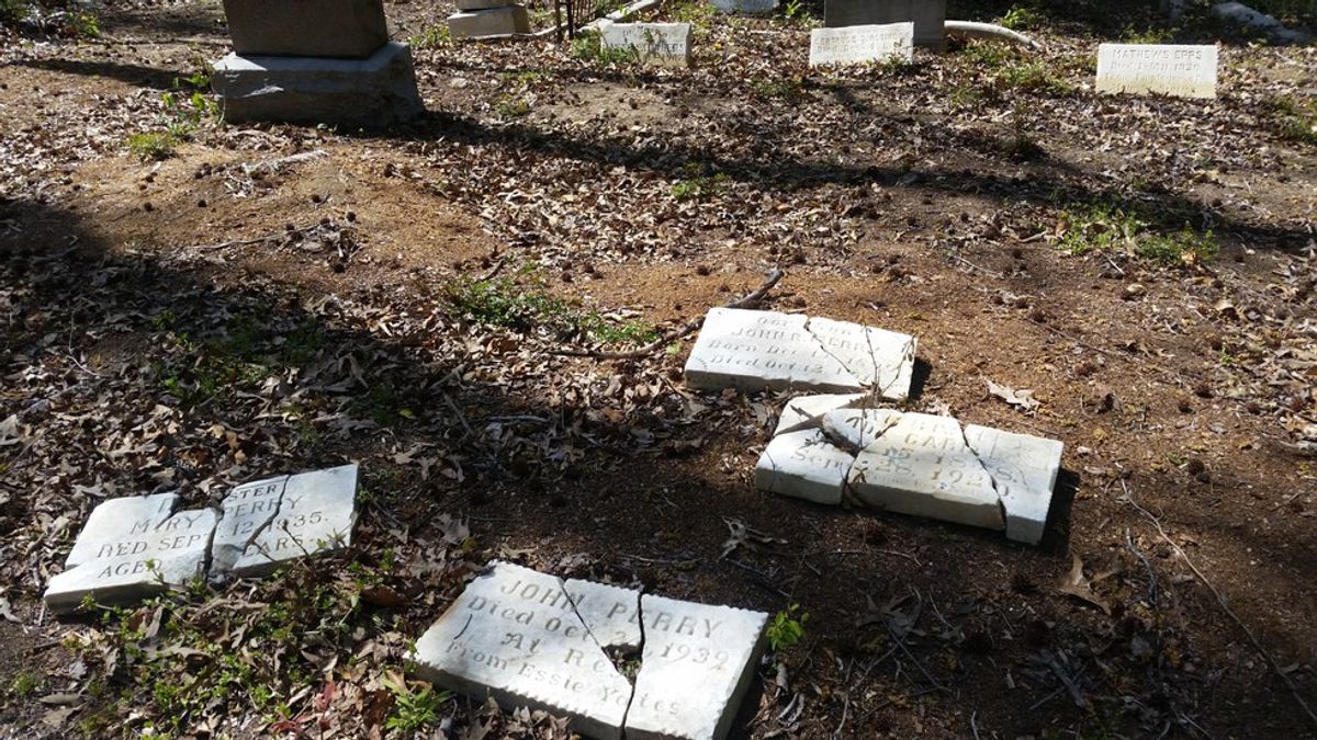 Evergreen Cemetery: Resting in Pieces