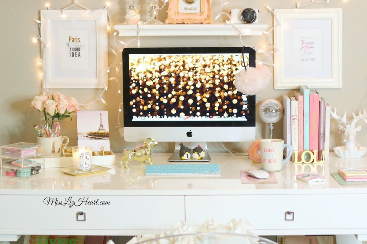 5 DIY Ideas To Spruce Up Your Desk