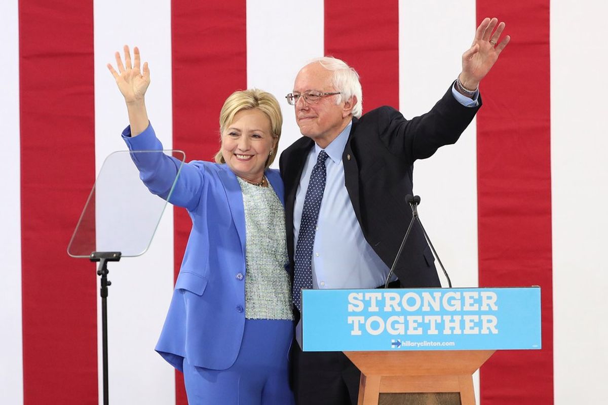 Bernie Sanders Endorses Hillary Clinton