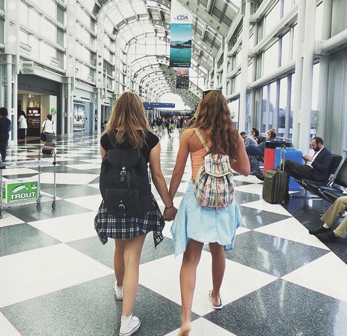 10 Photos That Will Make You Want To Drop Everything And Travel The World With Your BFF