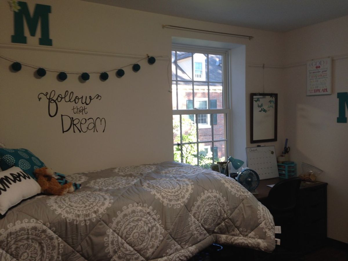 26 College Dorm Essentials You Can't Forget To Pack