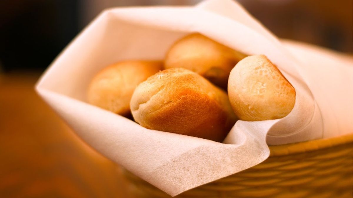 The Ultimate Power Ranking Of The Best Free Restaurant Breads