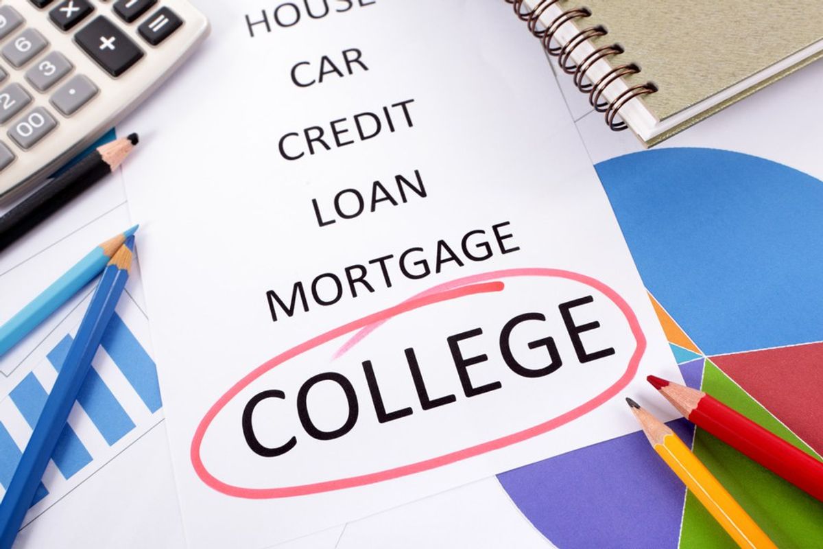 A Short Financial Guide For The Average College Atudent