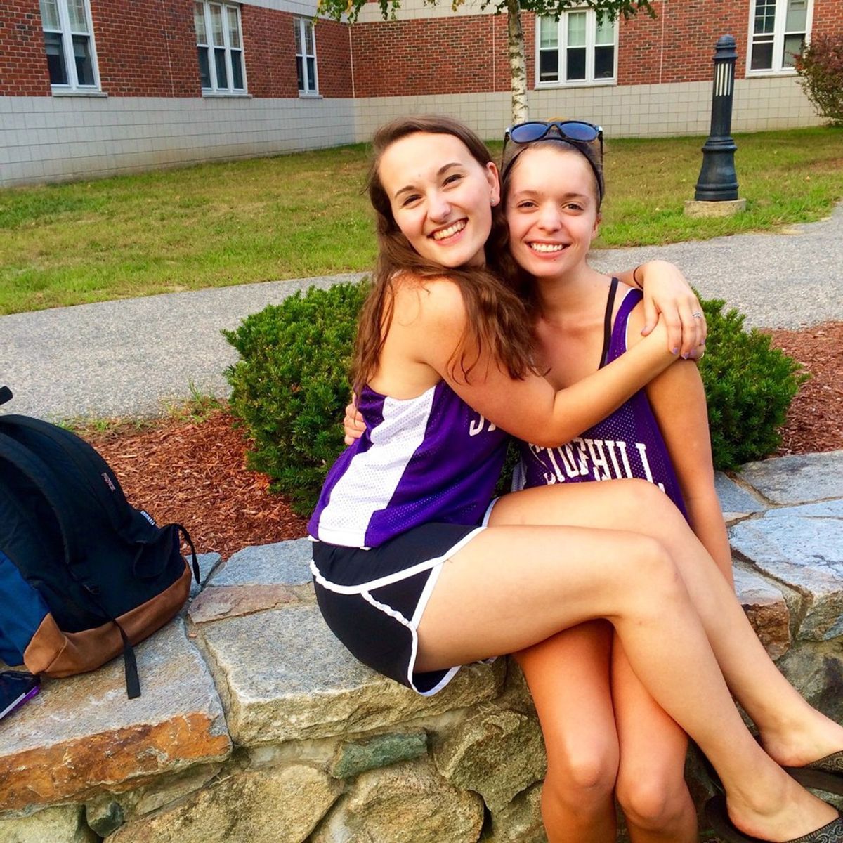15 Signs You're Not Used To Summers Away From Your College Best Friend