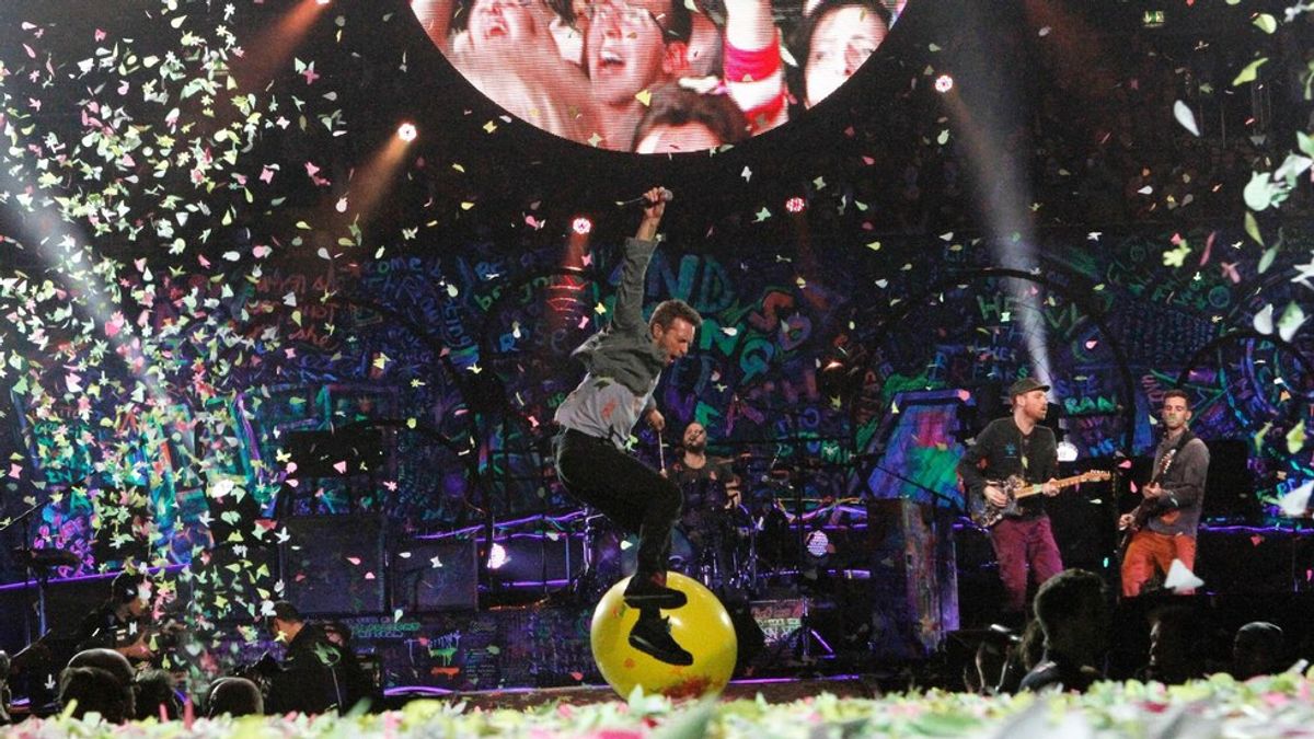 Why Everyone Needs To See A Coldplay Concert