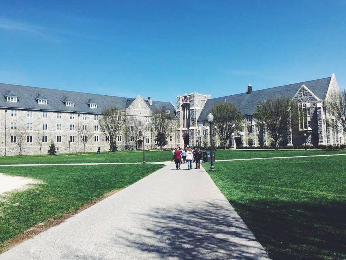 11 Thoughts All Virginia Tech Students Have While Walking Around Campus