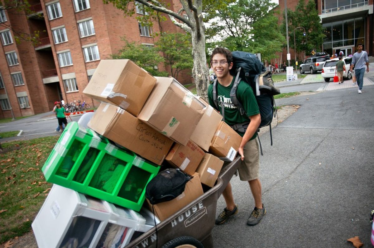 6 Thoughts You Have On Move-In Day