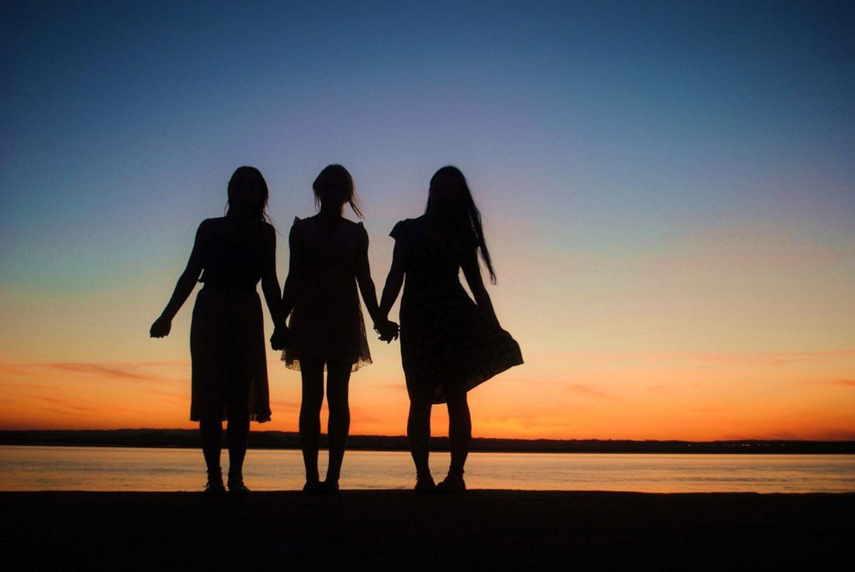 13 Signs Your College Gal Pals Will Be Your Sisters For Life