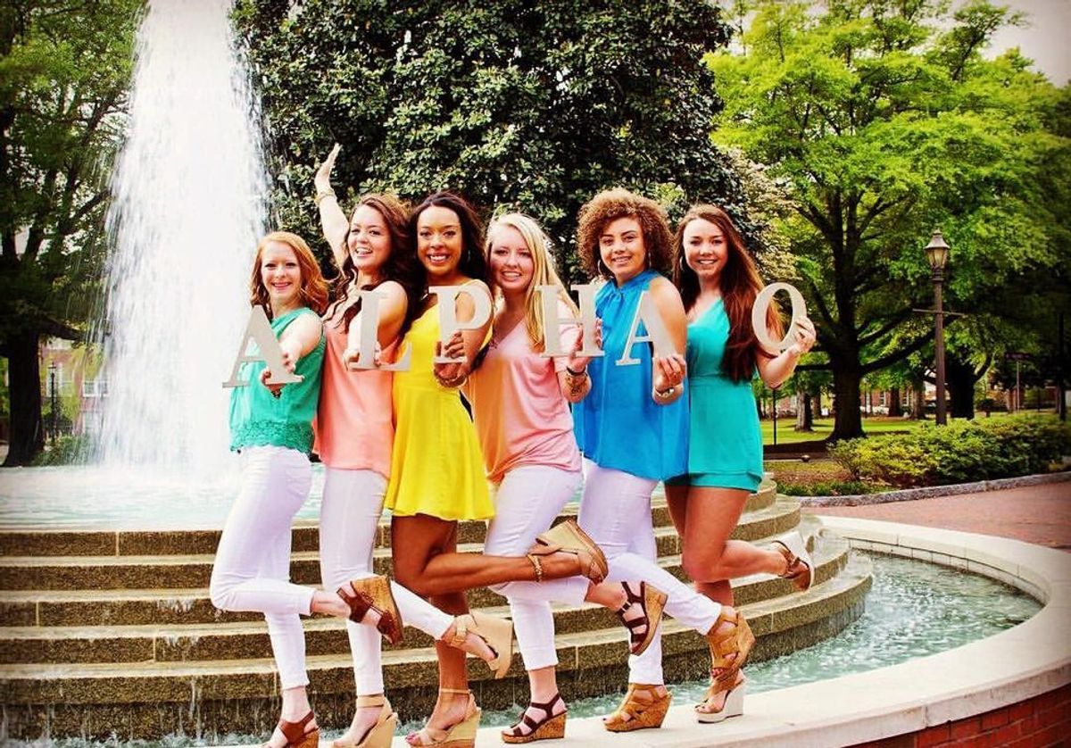 20 Signs You're An AOII
