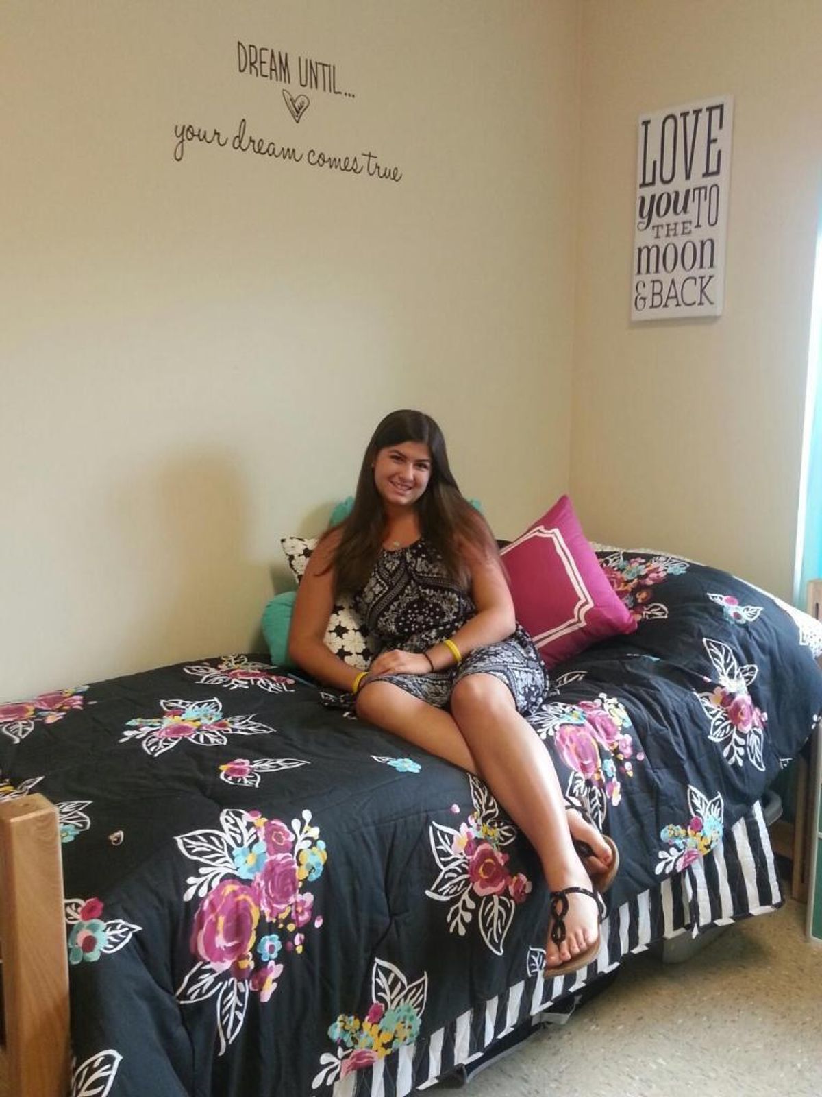 99 Things To Remember And 1 To Forget While Packing For College