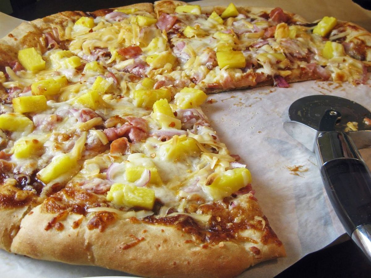 11 Pizzas You Should Definitely Try Pineapple On