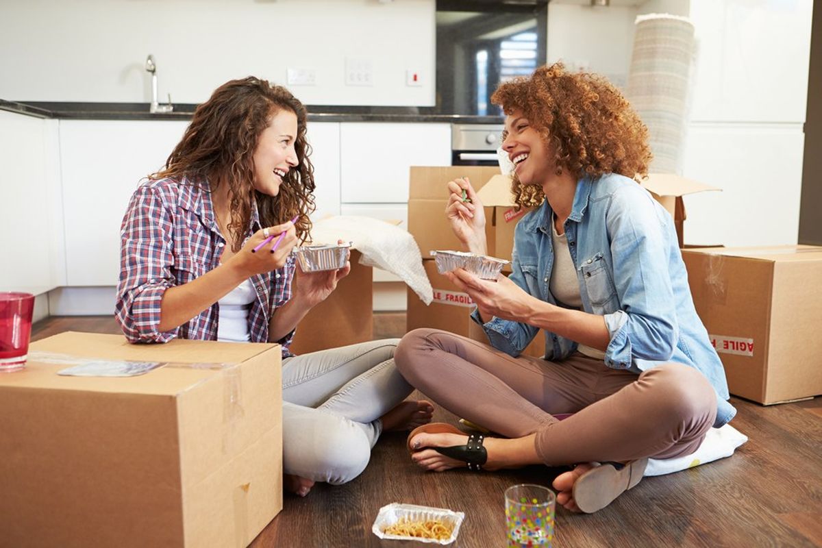 8 Pro Tips On Moving Into Your First Apartment