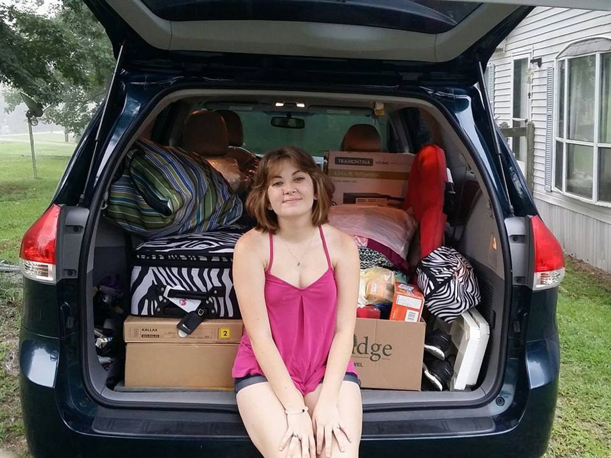 7 Thoughts I Had While Moving into College