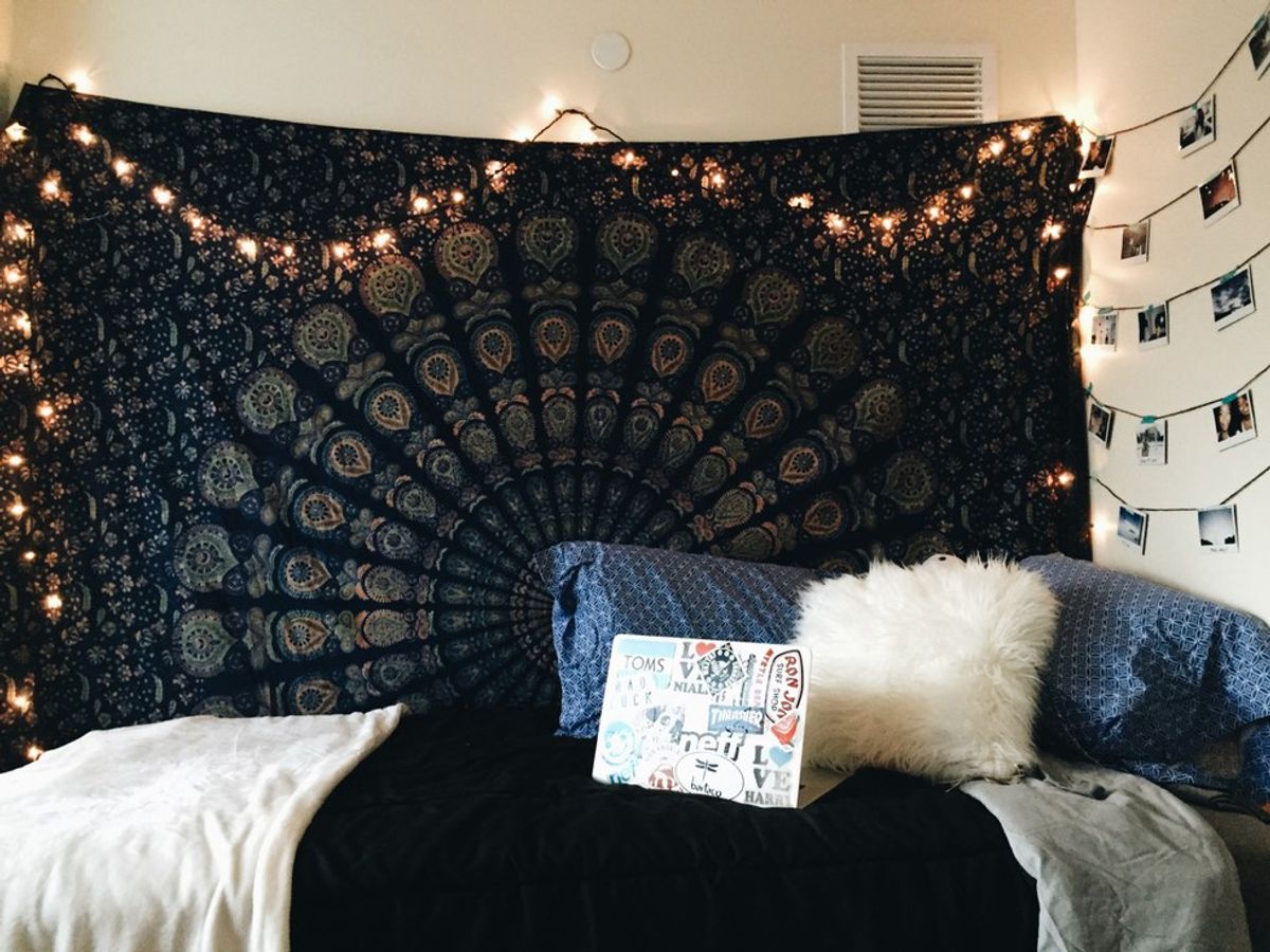 How To Keep Your Dorm Organized