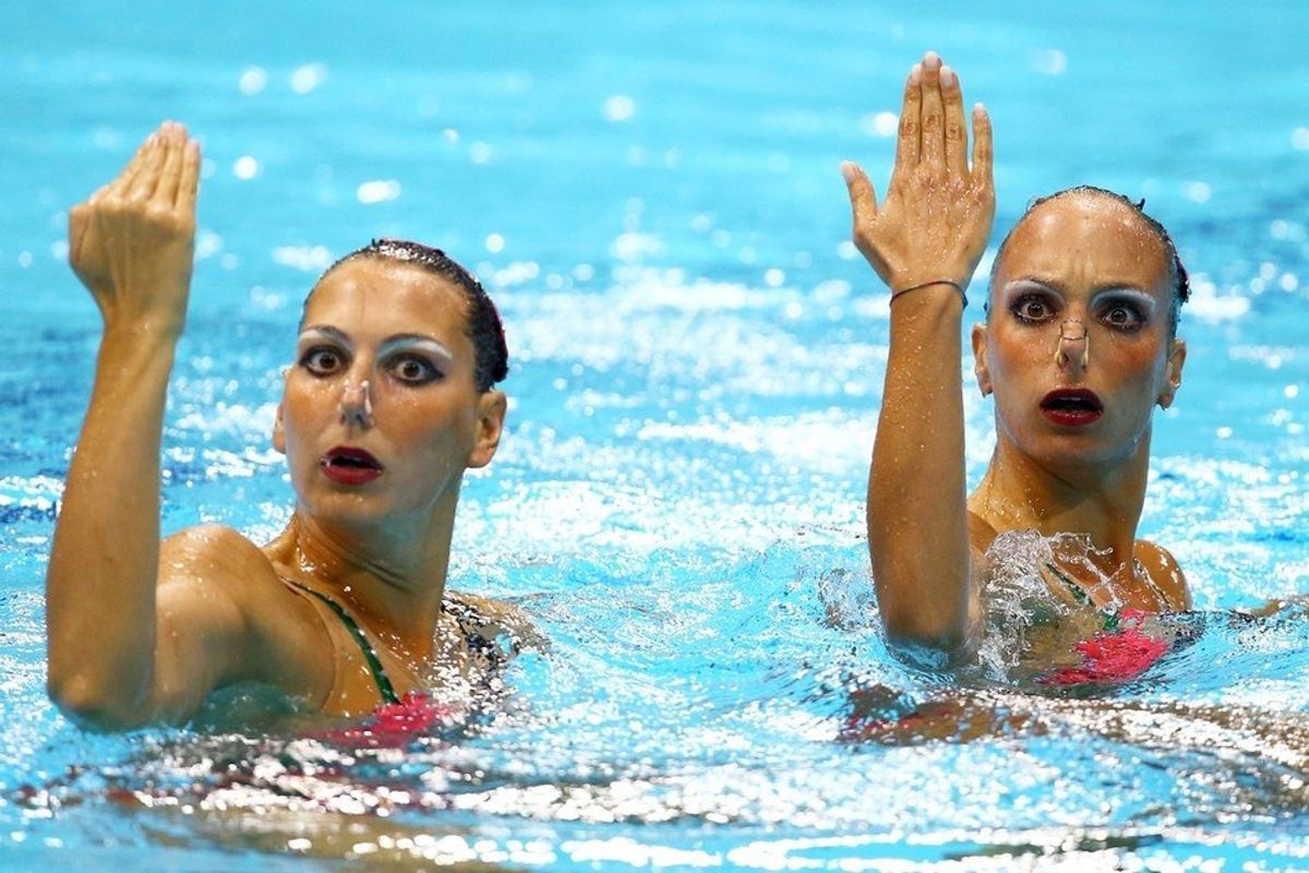 10 Struggles Of Being A Synchronized Swimmer