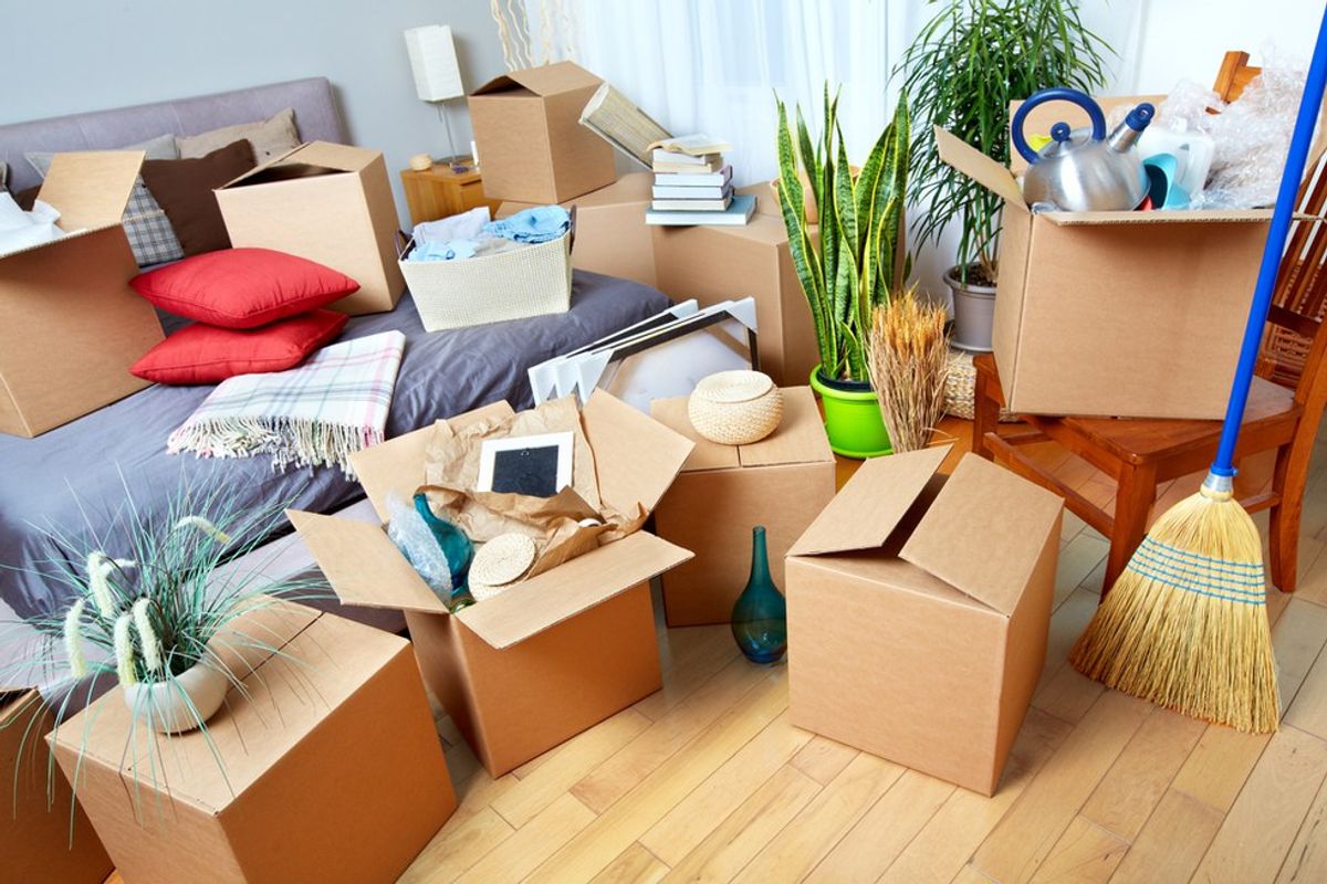 13 Thoughts You Have When Moving Into Your First Apartment