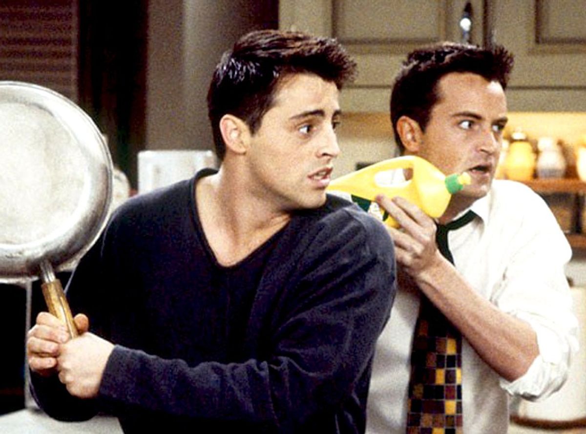 How To Deal With You College Roommates: As Told By Joey And Chandler