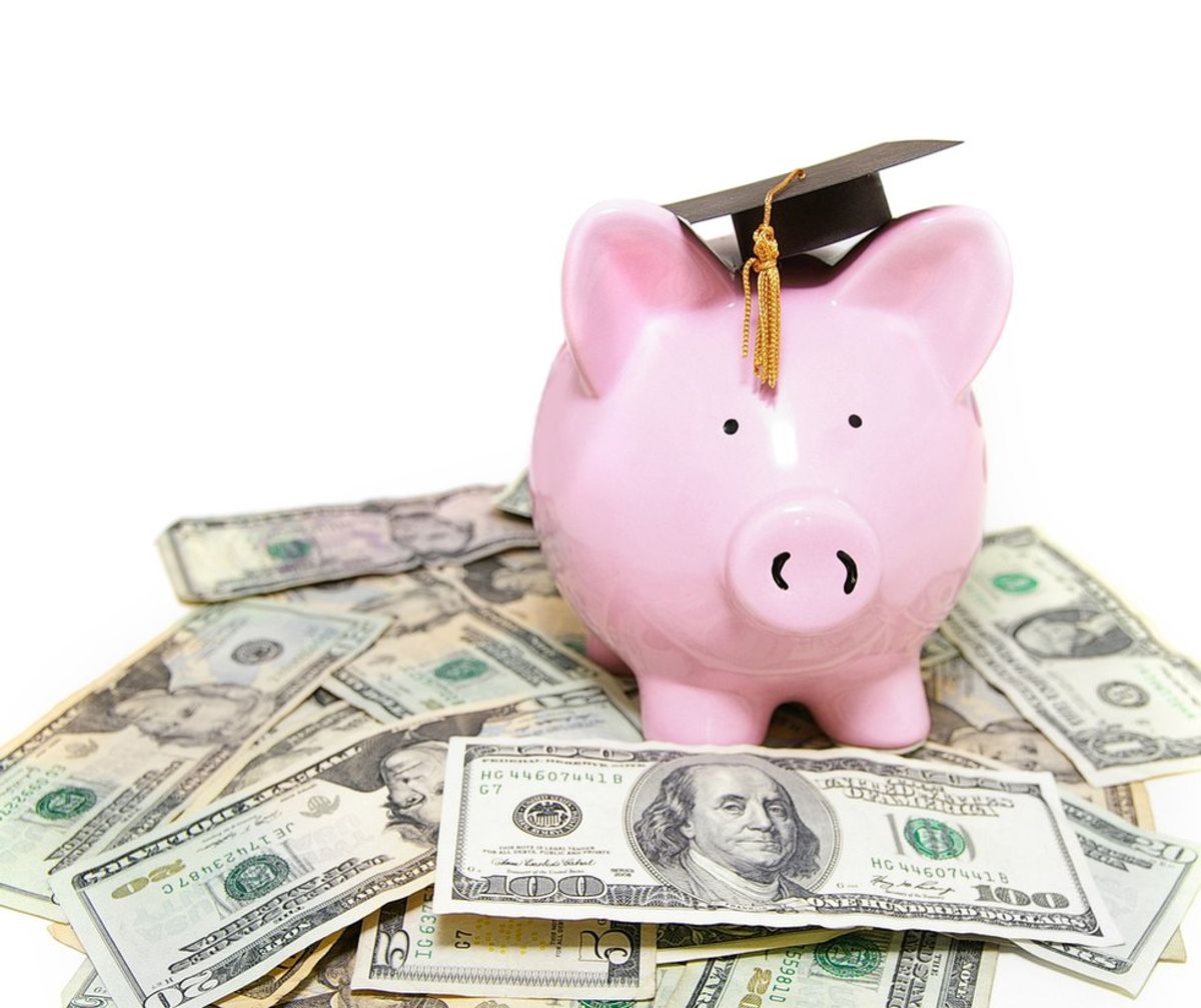 Managing Finances And Saving Money As A College Student