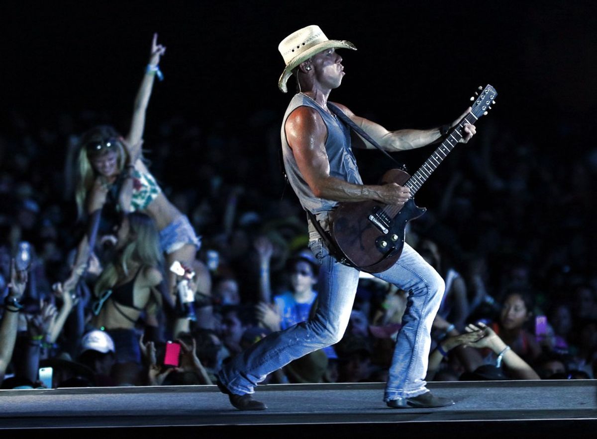 20 Kenny Chesney Songs Every Country Fan Needs To Hear