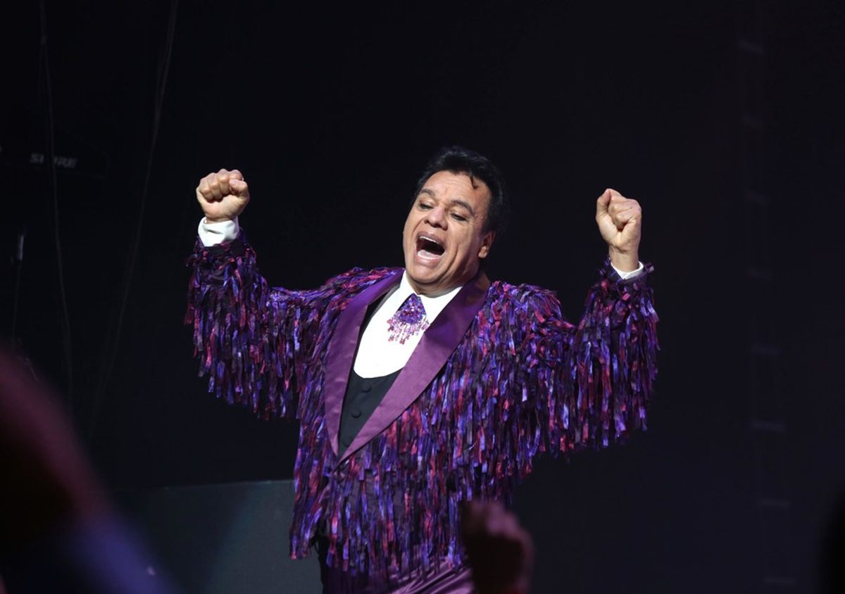 Juan Gabriel’s Death, Like His Music, Brings Mexicans Together