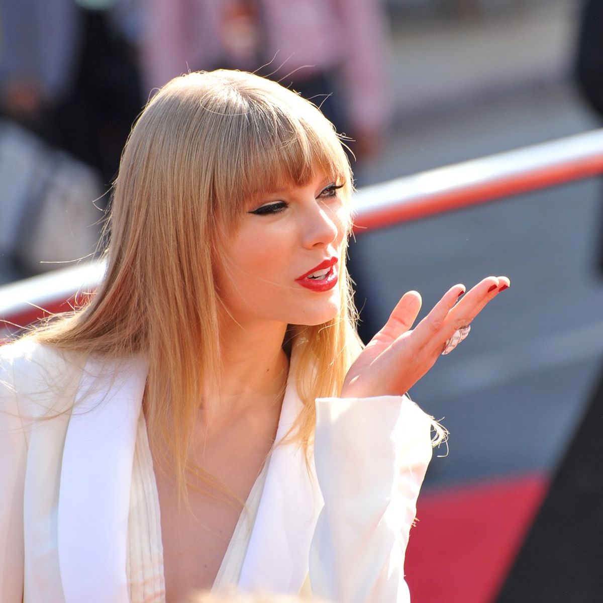 6 Reasons Why Taylor Swift Is The Ultimate Mean Girl