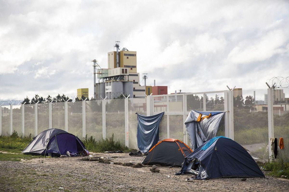 The Calais Wall vs. The Trump Wall