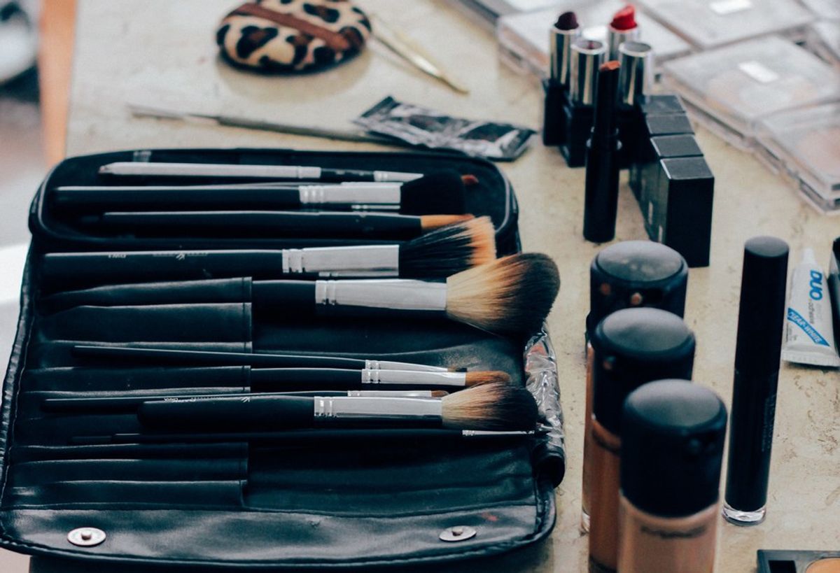 5 Makeup Essentials For Anyone Who Is Lost