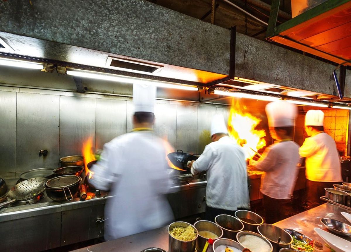 Why Everyone Should Work In A Restaurant At Least Once