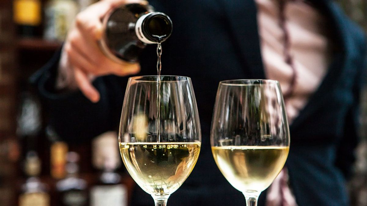 Wine May Actually Help Your Brain And Heart