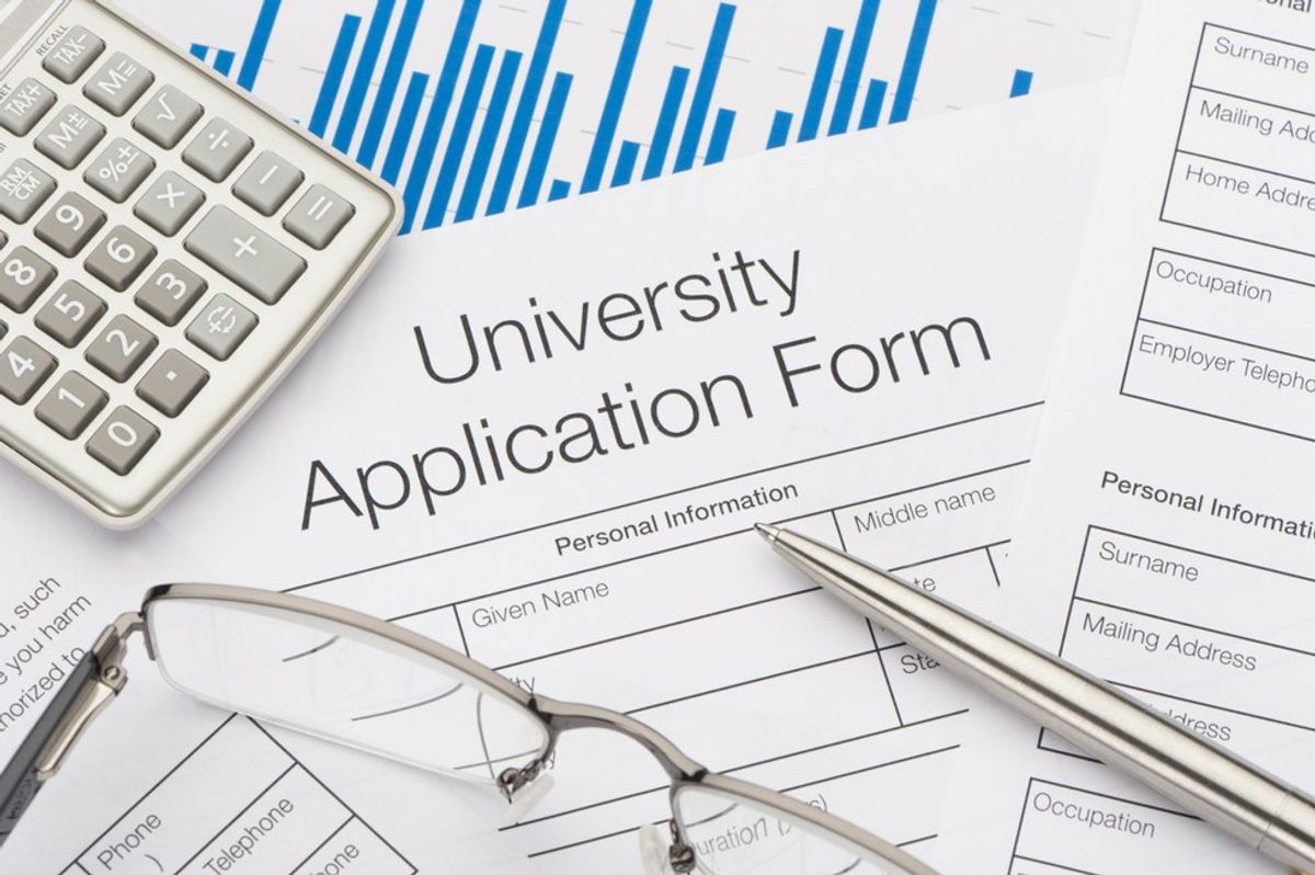 8 Things Seniors Should Know For College Apps