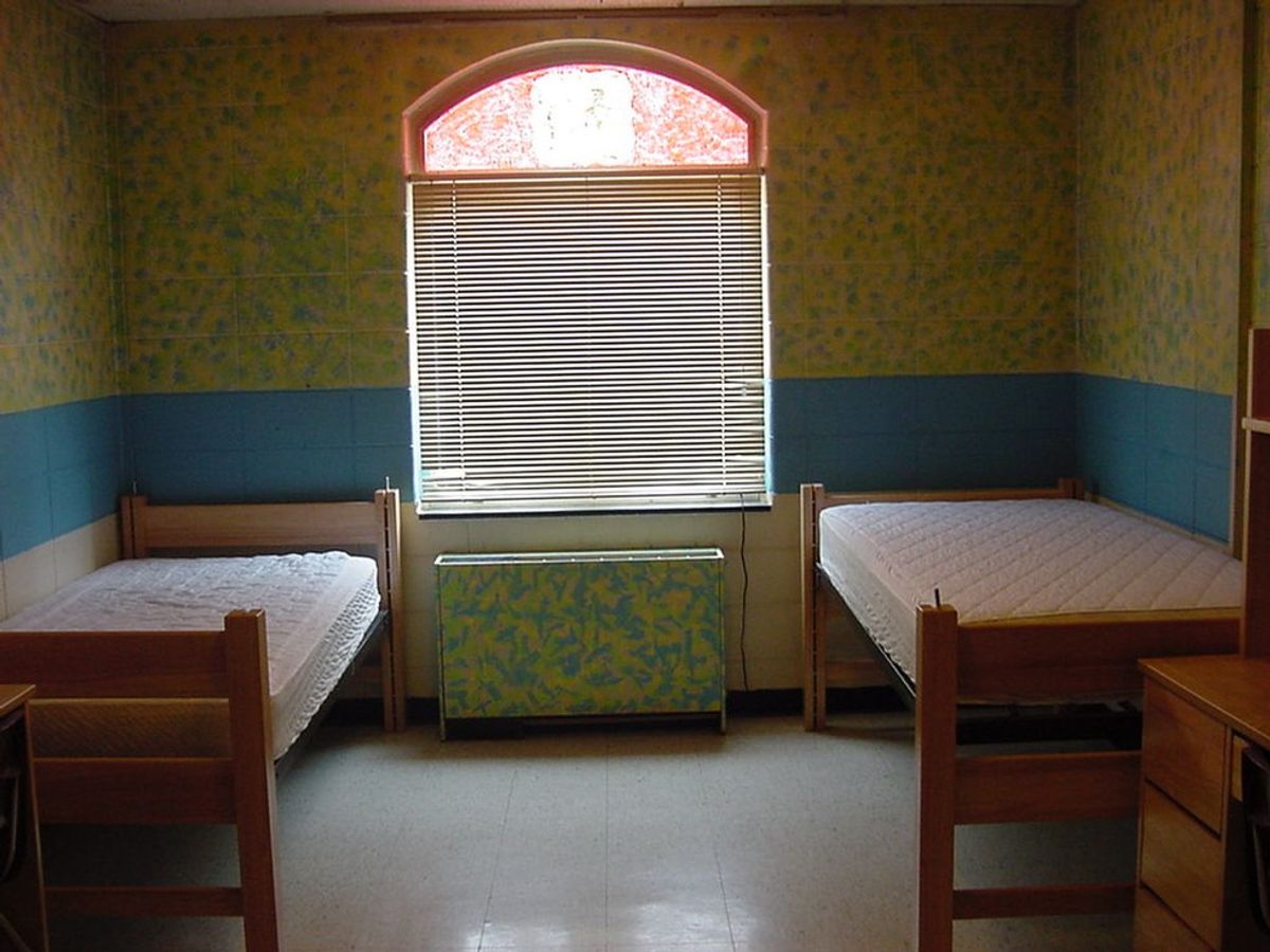 11 Thoughts You Had When You Moved Into Your Dorm