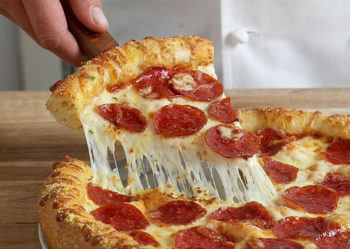 4 Reasons Pizza is Better than a Boyfriend