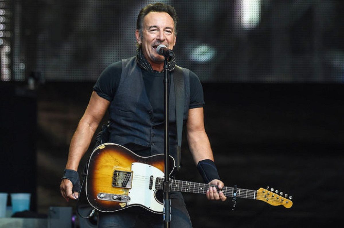 Bruce Springsteen Goes From Concert Tour To Book Tour