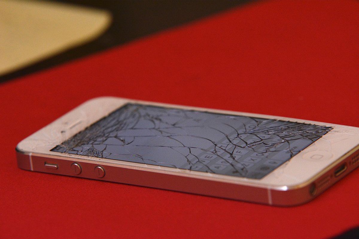 The 9 Stages Of Breaking Your Phone