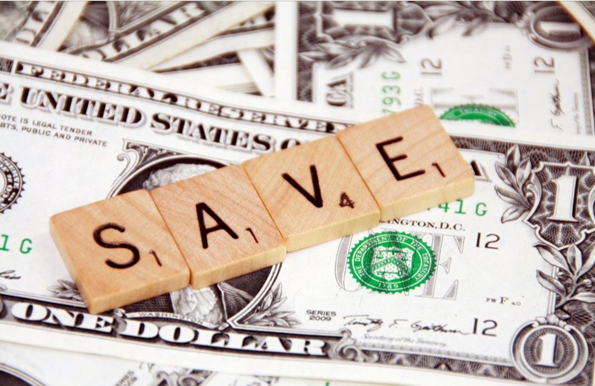 10 Ways To Save Money In College