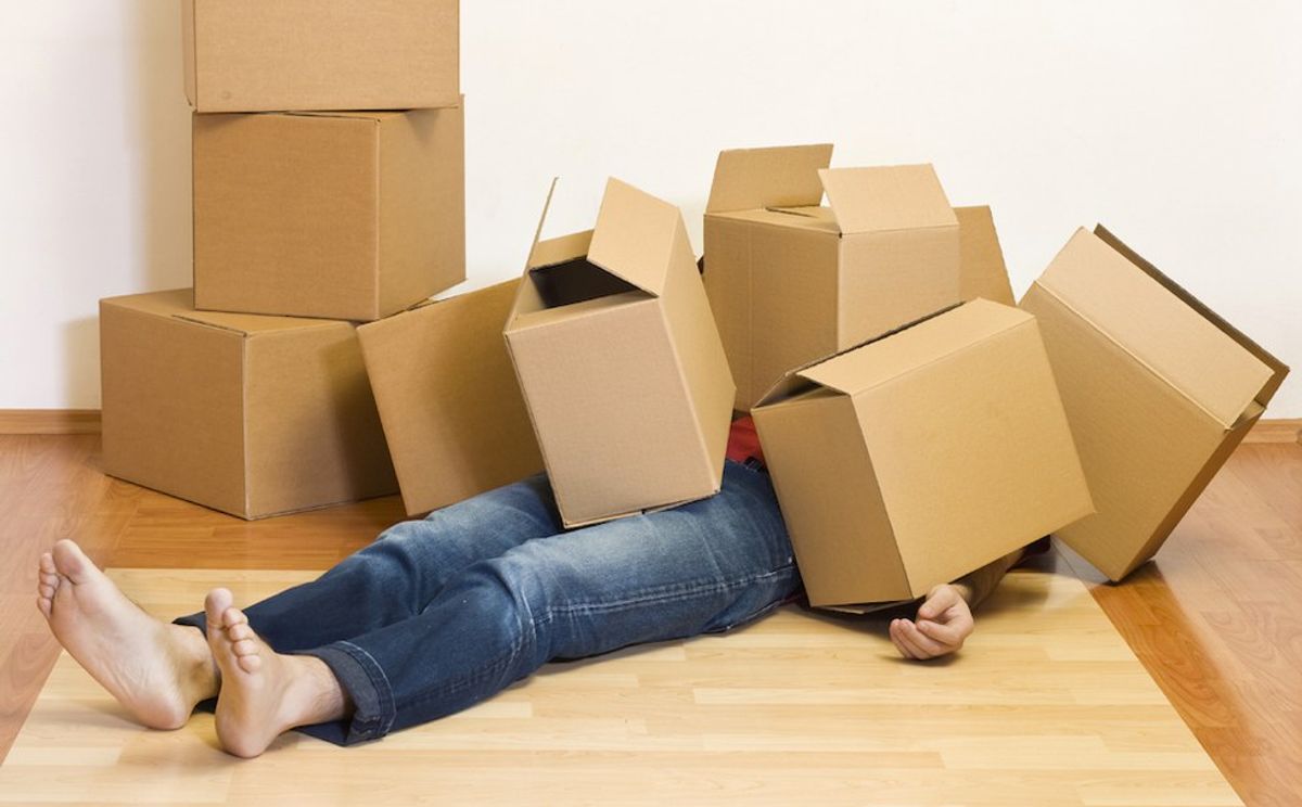 50 Thoughts You Have When Moving Into Your First Apartment