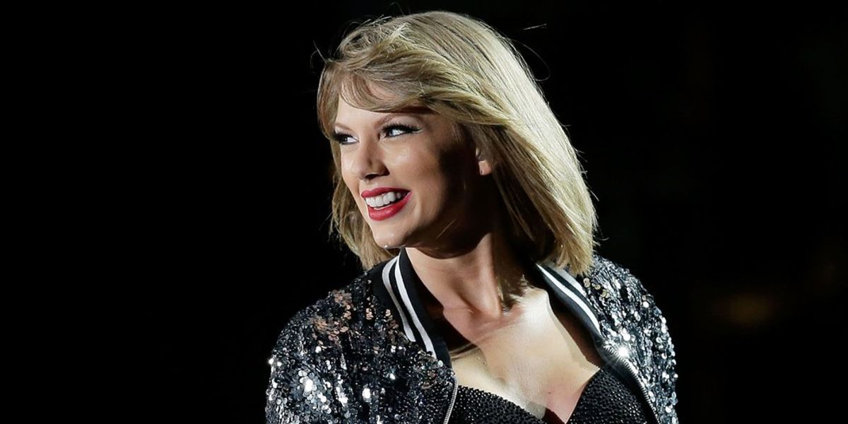 Why You Should Be Nice To Taylor Swift Fans
