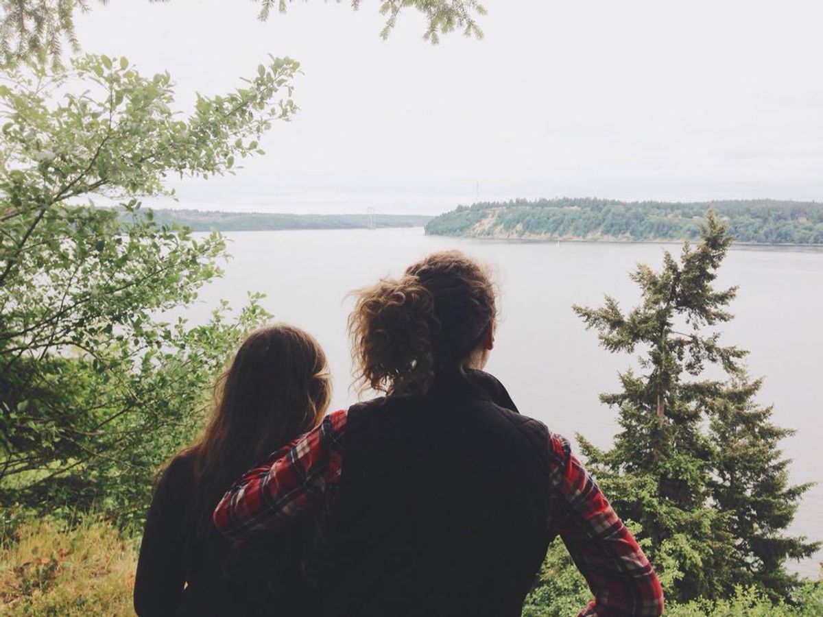 8 Things That Happen When You Have A Long Distance Sister