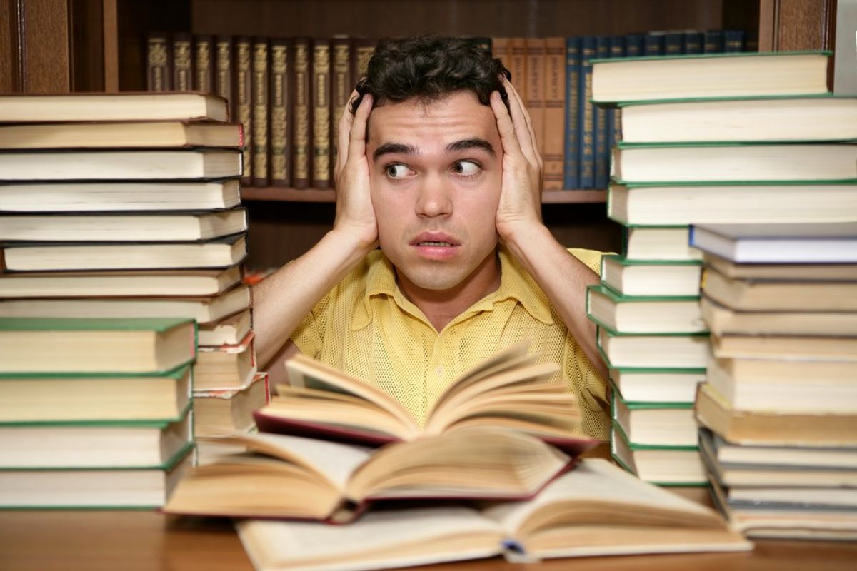 30 Thoughts College Students Have While Studying