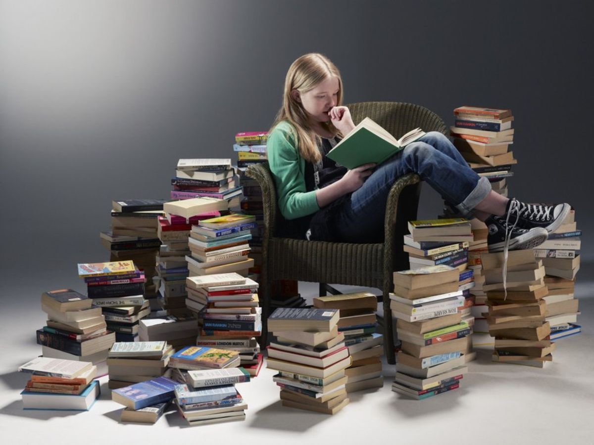 The Life of A Bookworm Told in Gifs